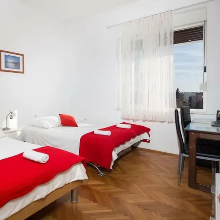 Apartman King's View Split