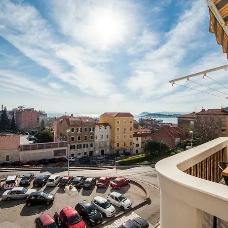 King's View Apartment *